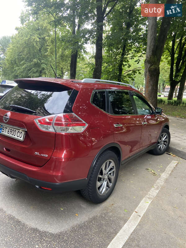 Внедорожник / Кроссовер Nissan Rogue 2015 в Херсоне