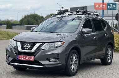 Внедорожник / Кроссовер Nissan Rogue 2014 в Львове