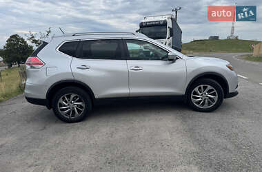 Внедорожник / Кроссовер Nissan Rogue 2015 в 