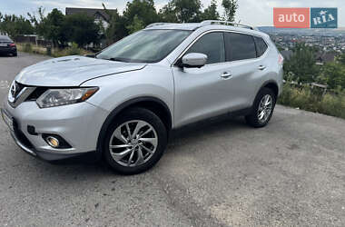 Внедорожник / Кроссовер Nissan Rogue 2015 в 