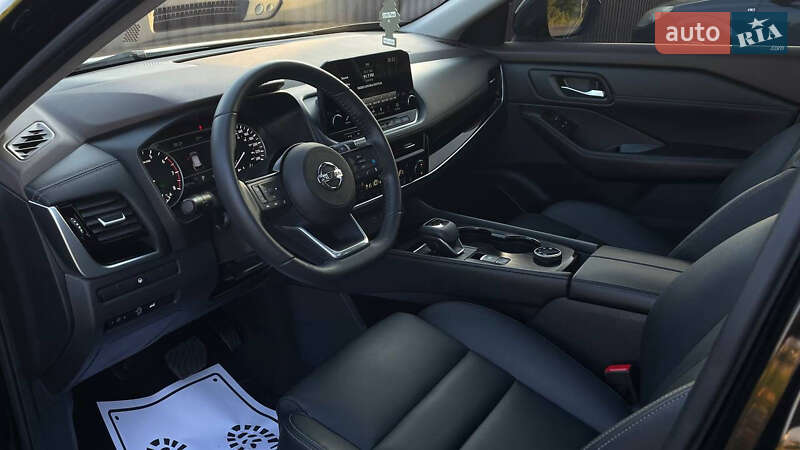 Внедорожник / Кроссовер Nissan Rogue 2023 в Дрогобыче