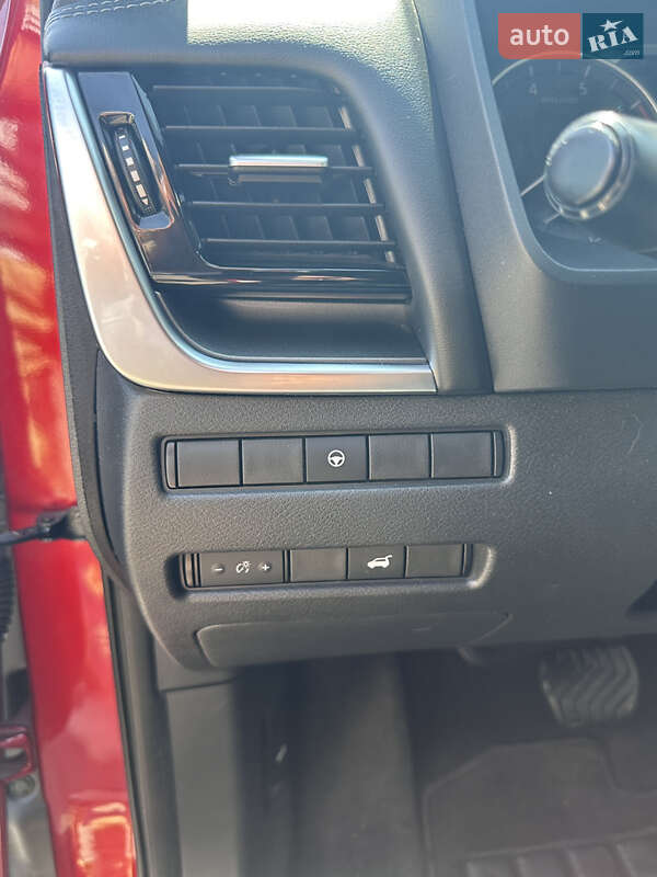 Позашляховик / Кросовер Nissan Rogue 2021 в Дніпрі