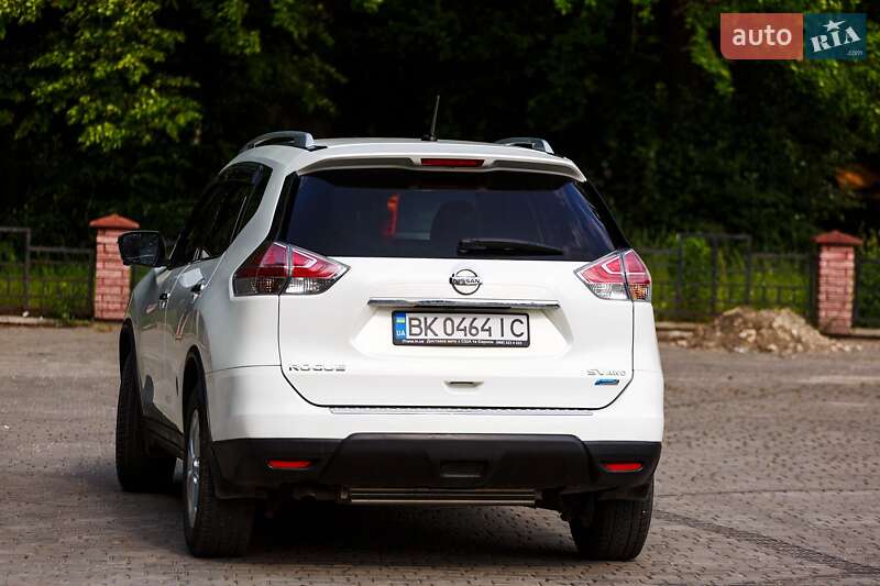 Внедорожник / Кроссовер Nissan Rogue 2014 в Ровно