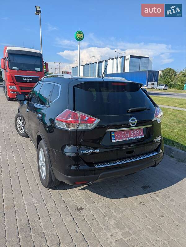 Внедорожник / Кроссовер Nissan Rogue 2016 в Львове