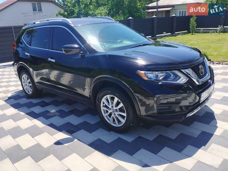 Позашляховик / Кросовер Nissan Rogue 2018 в Долині