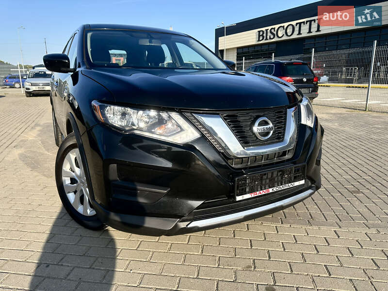 Позашляховик / Кросовер Nissan Rogue 2017 в Львові