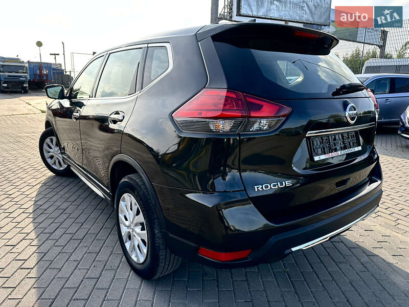 Позашляховик / Кросовер Nissan Rogue 2017 в Львові