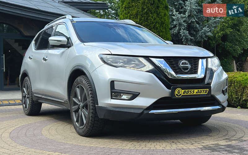 Позашляховик / Кросовер Nissan Rogue 2019 в Львові