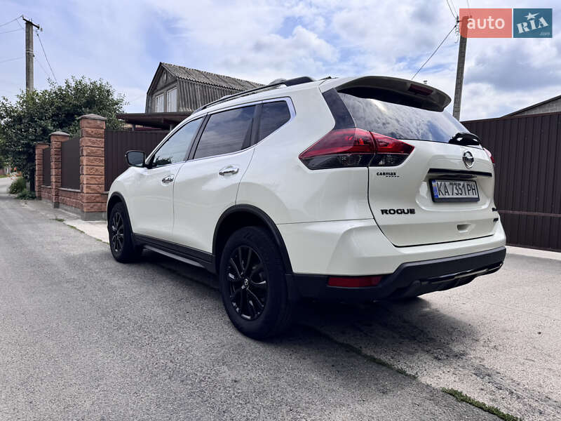Внедорожник / Кроссовер Nissan Rogue 2018 в Киеве