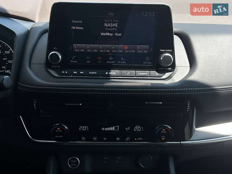 Внедорожник / Кроссовер Nissan Rogue 2021 в Киеве