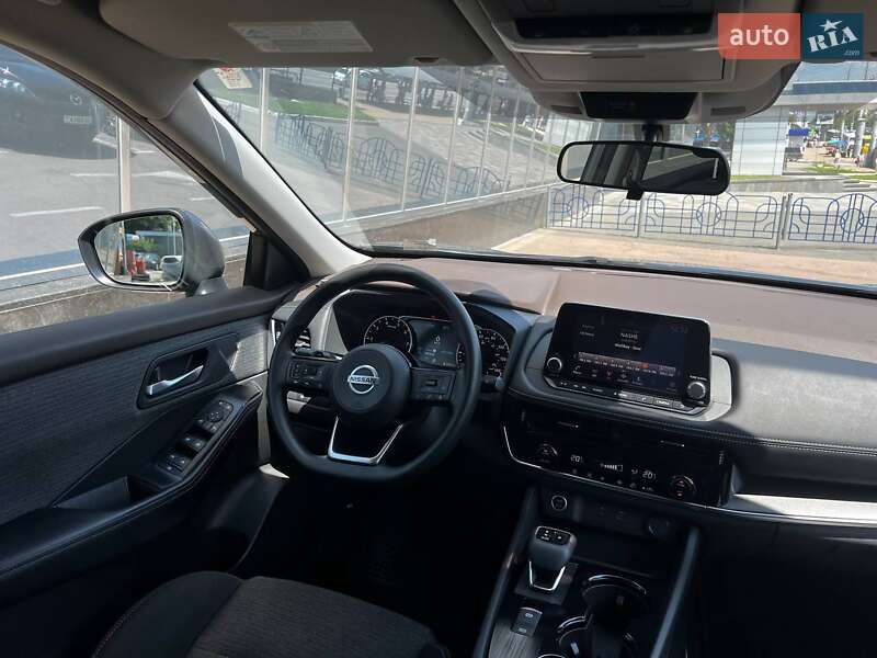 Внедорожник / Кроссовер Nissan Rogue 2021 в Киеве