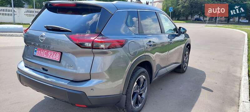 Внедорожник / Кроссовер Nissan Rogue 2024 в Луцке