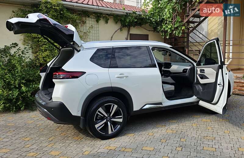 Позашляховик / Кросовер Nissan Rogue 2023 в Одесі