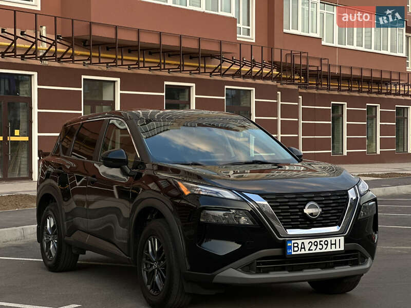 Внедорожник / Кроссовер Nissan Rogue 2022 в Умани