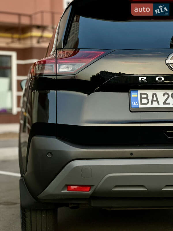 Внедорожник / Кроссовер Nissan Rogue 2022 в Умани