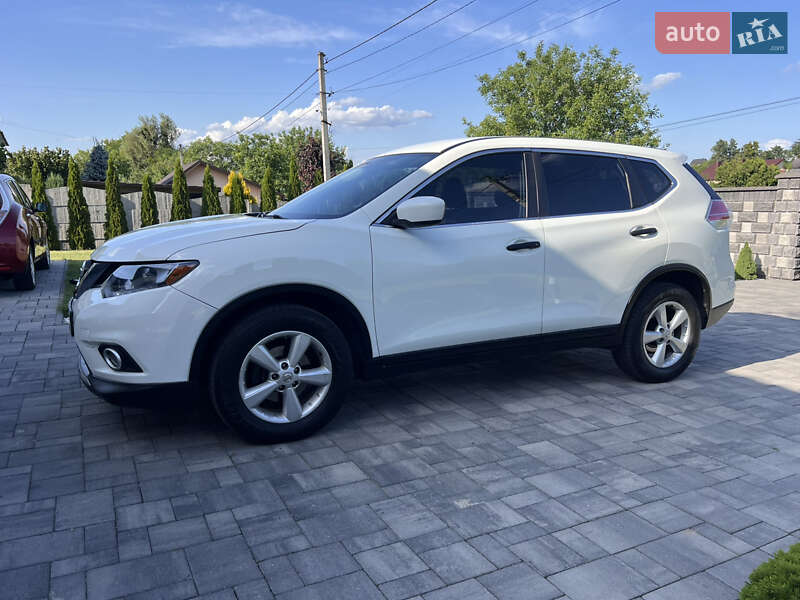 Позашляховик / Кросовер Nissan Rogue 2016 в Рівному