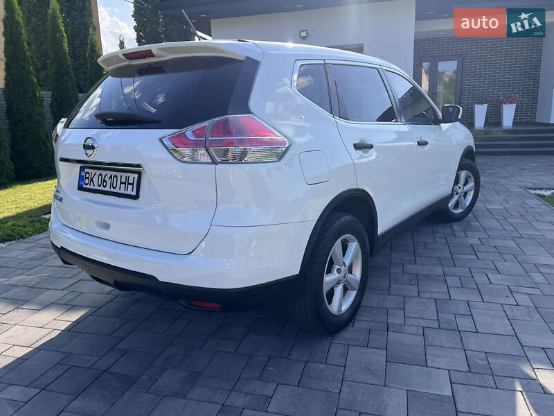 Позашляховик / Кросовер Nissan Rogue 2016 в Рівному
