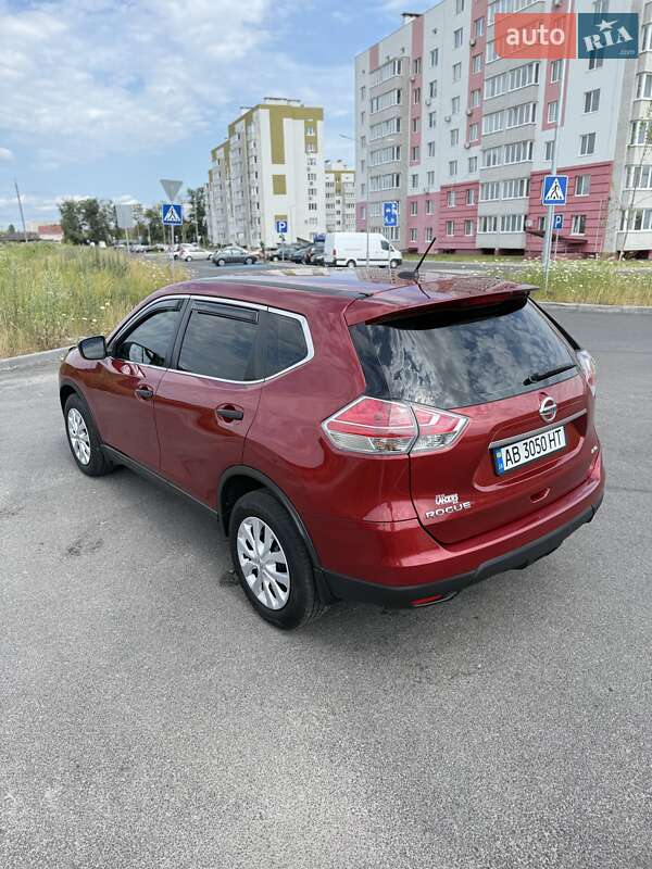 Внедорожник / Кроссовер Nissan Rogue 2016 в Виннице