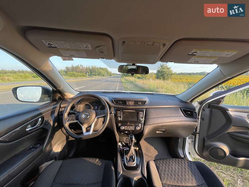 Внедорожник / Кроссовер Nissan Rogue 2018 в Киеве