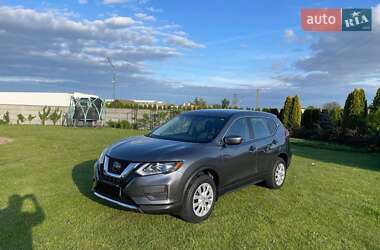 Внедорожник / Кроссовер Nissan Rogue 2017 в 