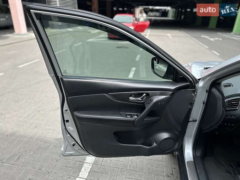 Внедорожник / Кроссовер Nissan Rogue 2019 в Киеве