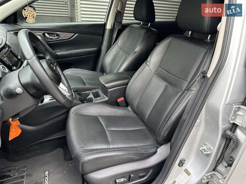 Внедорожник / Кроссовер Nissan Rogue 2019 в Киеве
