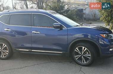 Внедорожник / Кроссовер Nissan Rogue 2017 в 