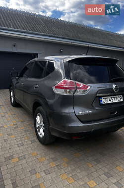 Позашляховик / Кросовер Nissan Rogue 2015 в Чернівцях