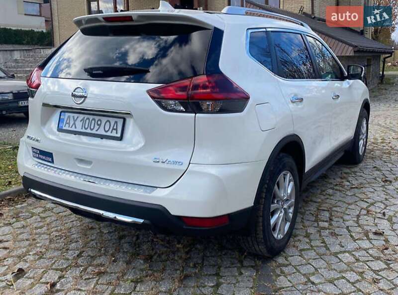 Внедорожник / Кроссовер Nissan Rogue 2018 в Первомайске