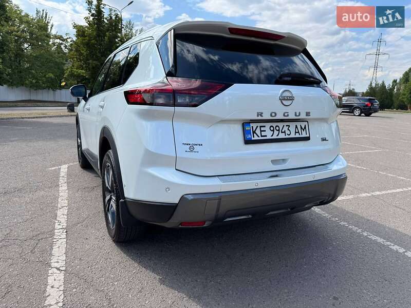 Внедорожник / Кроссовер Nissan Rogue 2024 в Кривом Роге