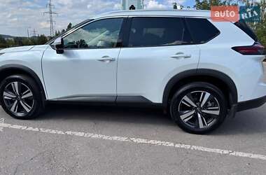 Внедорожник / Кроссовер Nissan Rogue 2024 в 