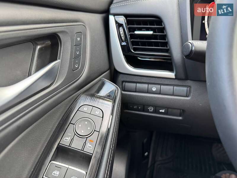 Внедорожник / Кроссовер Nissan Rogue 2024 в Кривом Роге