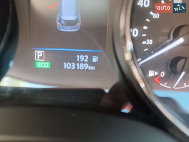 Позашляховик / Кросовер Nissan Rogue 2017 в Ужгороді