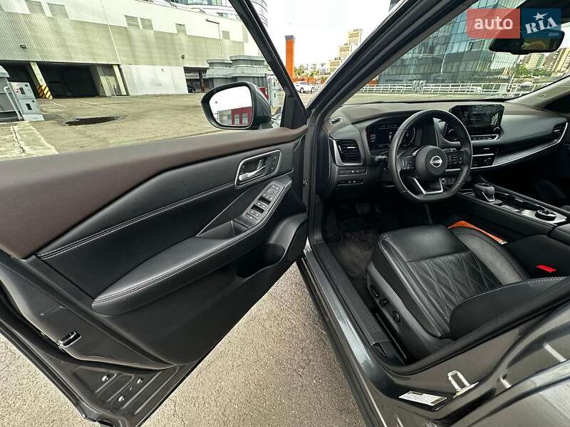 Внедорожник / Кроссовер Nissan Rogue 2023 в Днепре