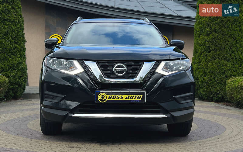 Внедорожник / Кроссовер Nissan Rogue 2017 в Львове