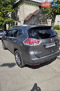 Внедорожник / Кроссовер Nissan Rogue 2016 в 