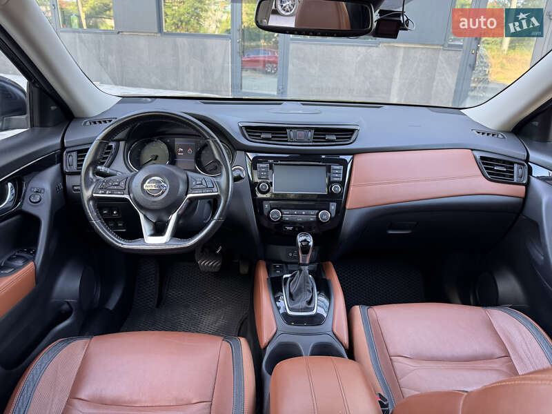 Внедорожник / Кроссовер Nissan Rogue 2018 в Одессе