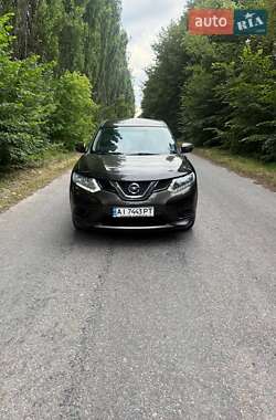 Внедорожник / Кроссовер Nissan Rogue 2015 в Обухове