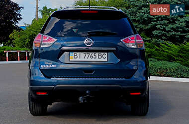 Внедорожник / Кроссовер Nissan Rogue 2016 в 