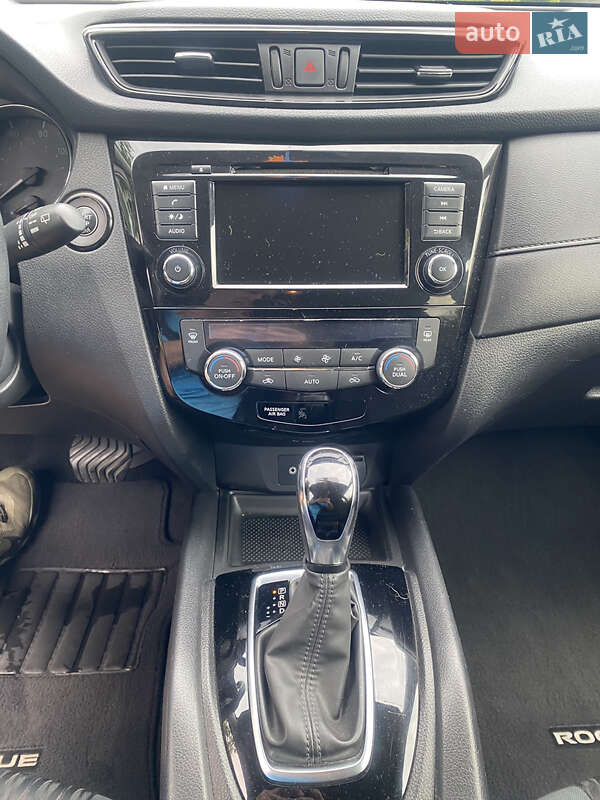 Внедорожник / Кроссовер Nissan Rogue 2018 в Киеве