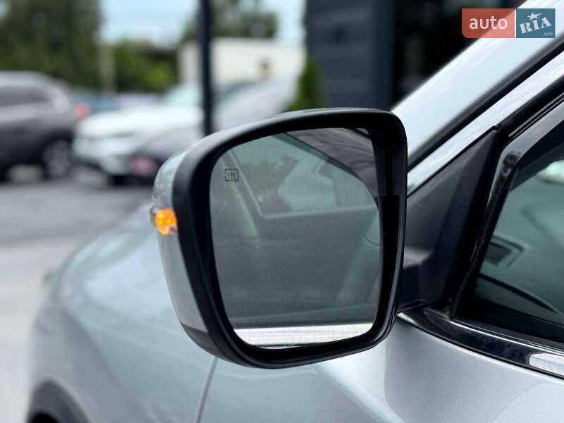 Внедорожник / Кроссовер Nissan Rogue 2019 в Ровно