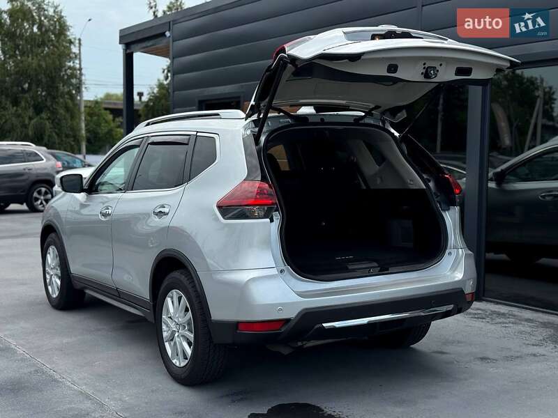 Внедорожник / Кроссовер Nissan Rogue 2019 в Ровно