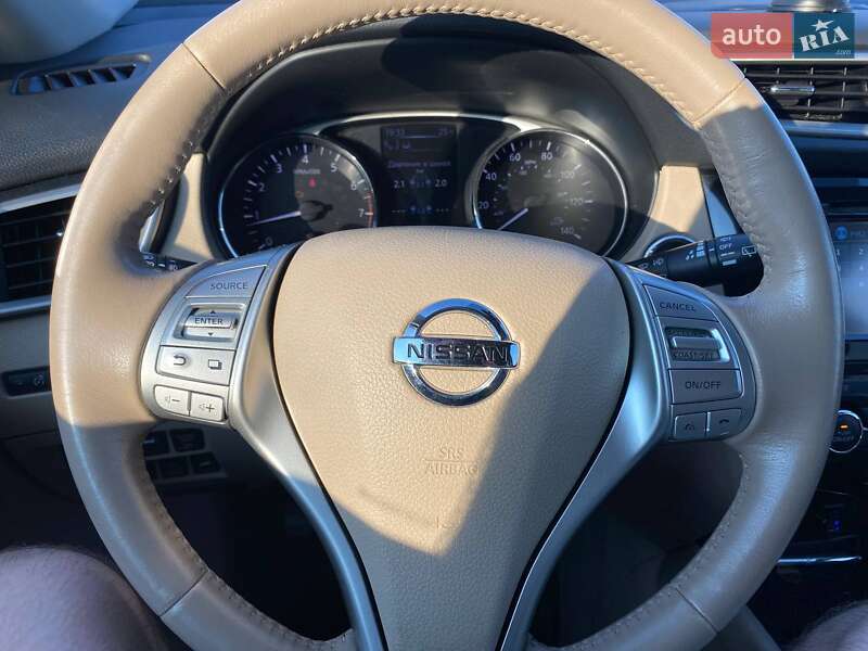 Внедорожник / Кроссовер Nissan Rogue 2015 в Львове