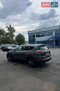 Внедорожник / Кроссовер Nissan Rogue 2015 в 