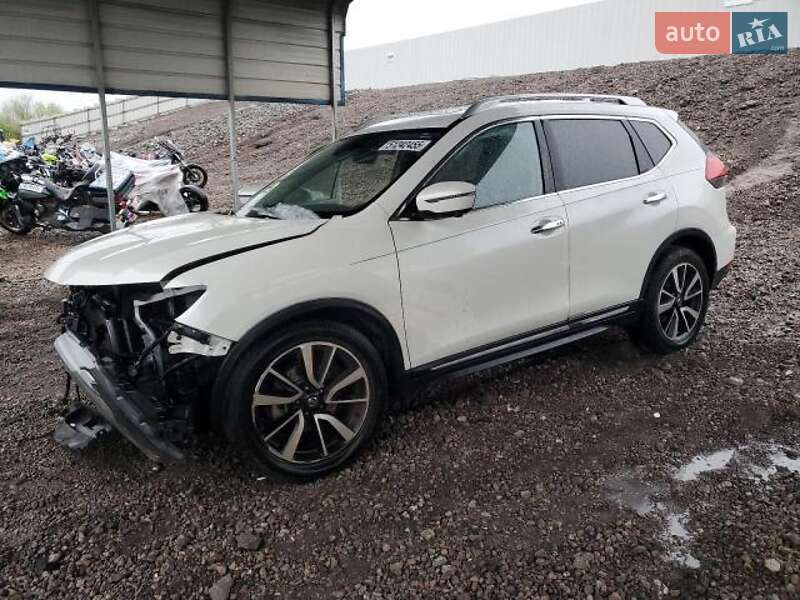 Внедорожник / Кроссовер Nissan Rogue 2016 в Львове