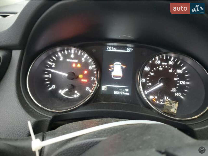 Внедорожник / Кроссовер Nissan Rogue 2016 в Львове