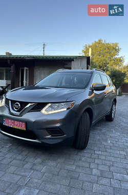 Позашляховик / Кросовер Nissan Rogue 2015 в Дубні