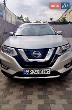 Внедорожник / Кроссовер Nissan Rogue 2017 в Запорожье