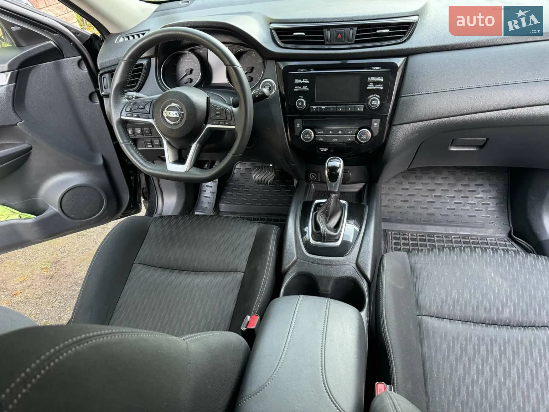 2017 Nissan Rogue - мініатюра 3