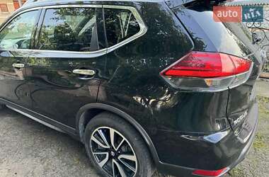 Внедорожник / Кроссовер Nissan Rogue 2017 в 